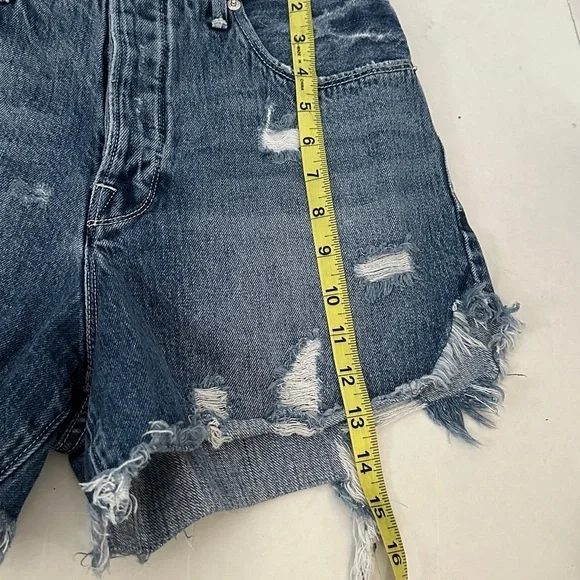 Good American Blue Distressed Jean Shorts 4/27